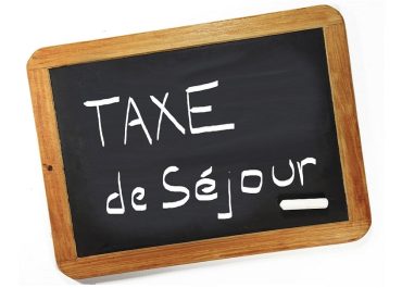 Taxe de séjour: les hôteliers vent debout contre les plateformes du type Airbnb