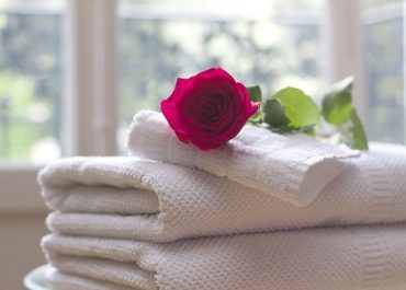"Un quart des chambres d'hôtel de luxe sont vacantes" : une start-up vous propose d'y dormir à moindre coût
